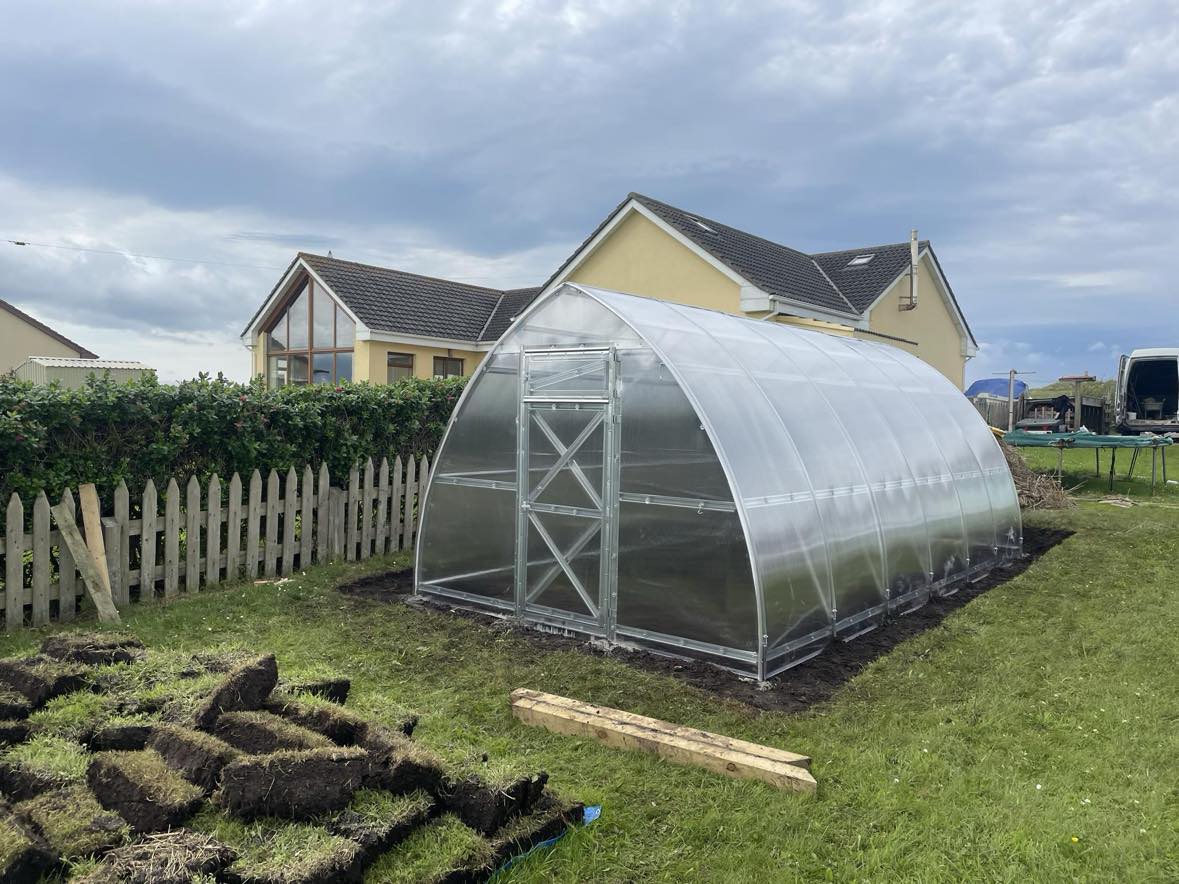 GREENHOUSE ARROW-3, 18M² (3M X 6M; 9.8FT X 19.6FT)