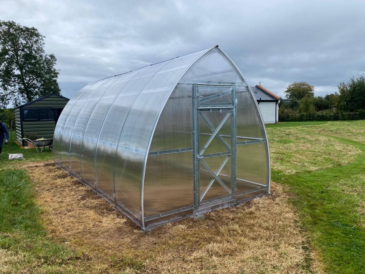 GREENHOUSE ARROW, 15.6 M² (2.6M X 6M; 8.5FT X 19.6FT)