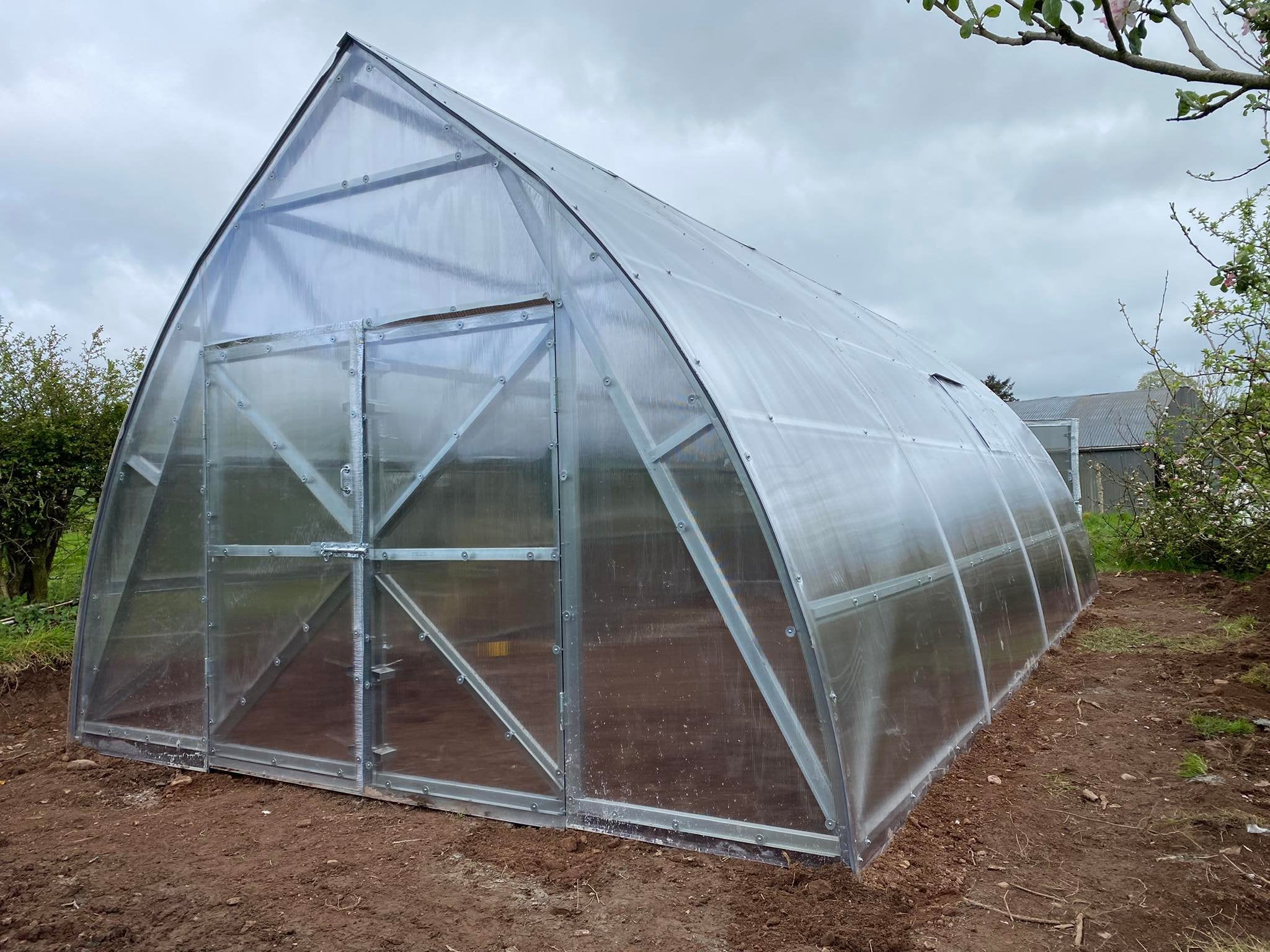 FARMER 4.2 (35.28 M² - 4.2M X 8.5M; 13.8FT X 27.9FT)