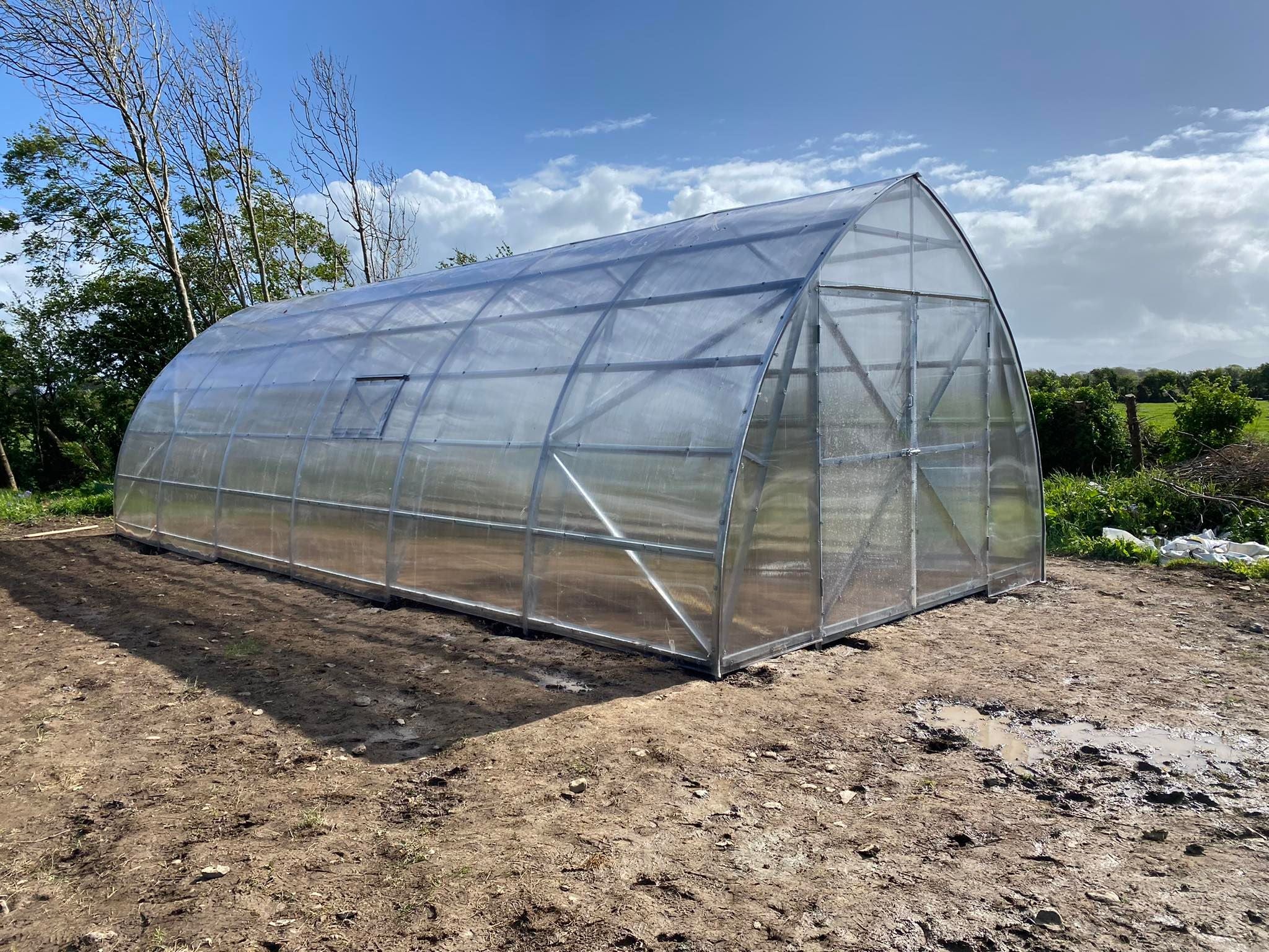 FARMER 5 (63.5M² - 5M X 12.7M; 16.4FT X 41.7FT)