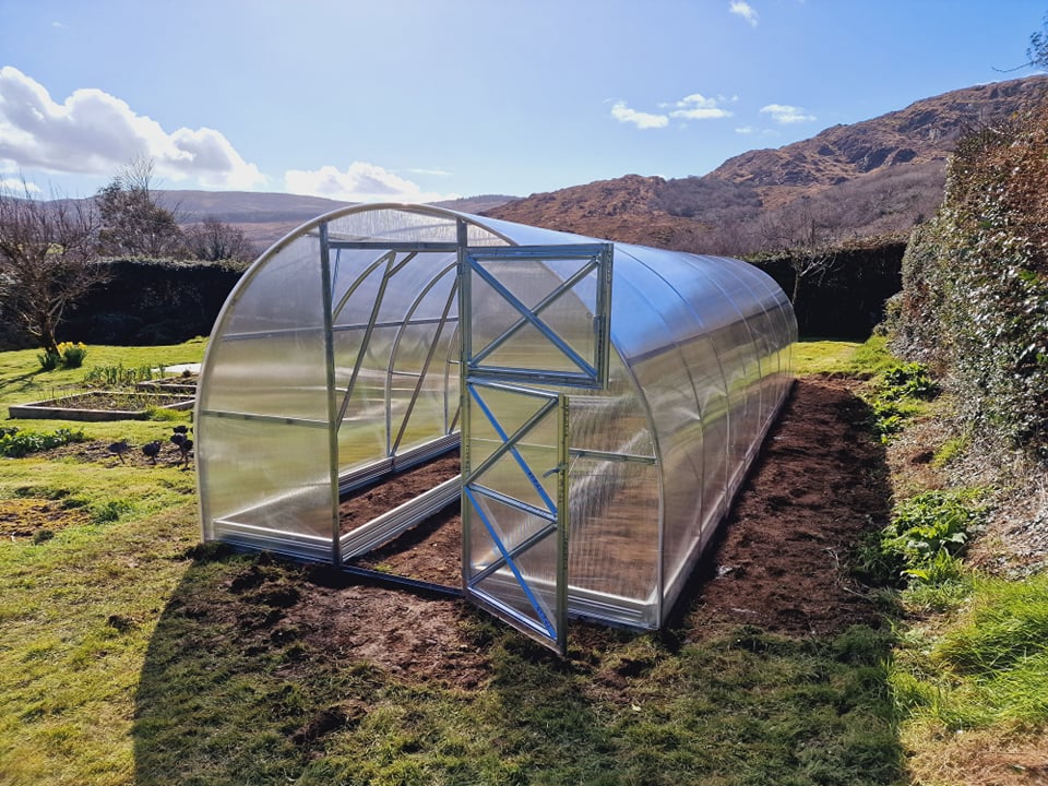 GREENHOUSE STRONG 30 M² (3M X 10M; 9.8FT X 33FT)